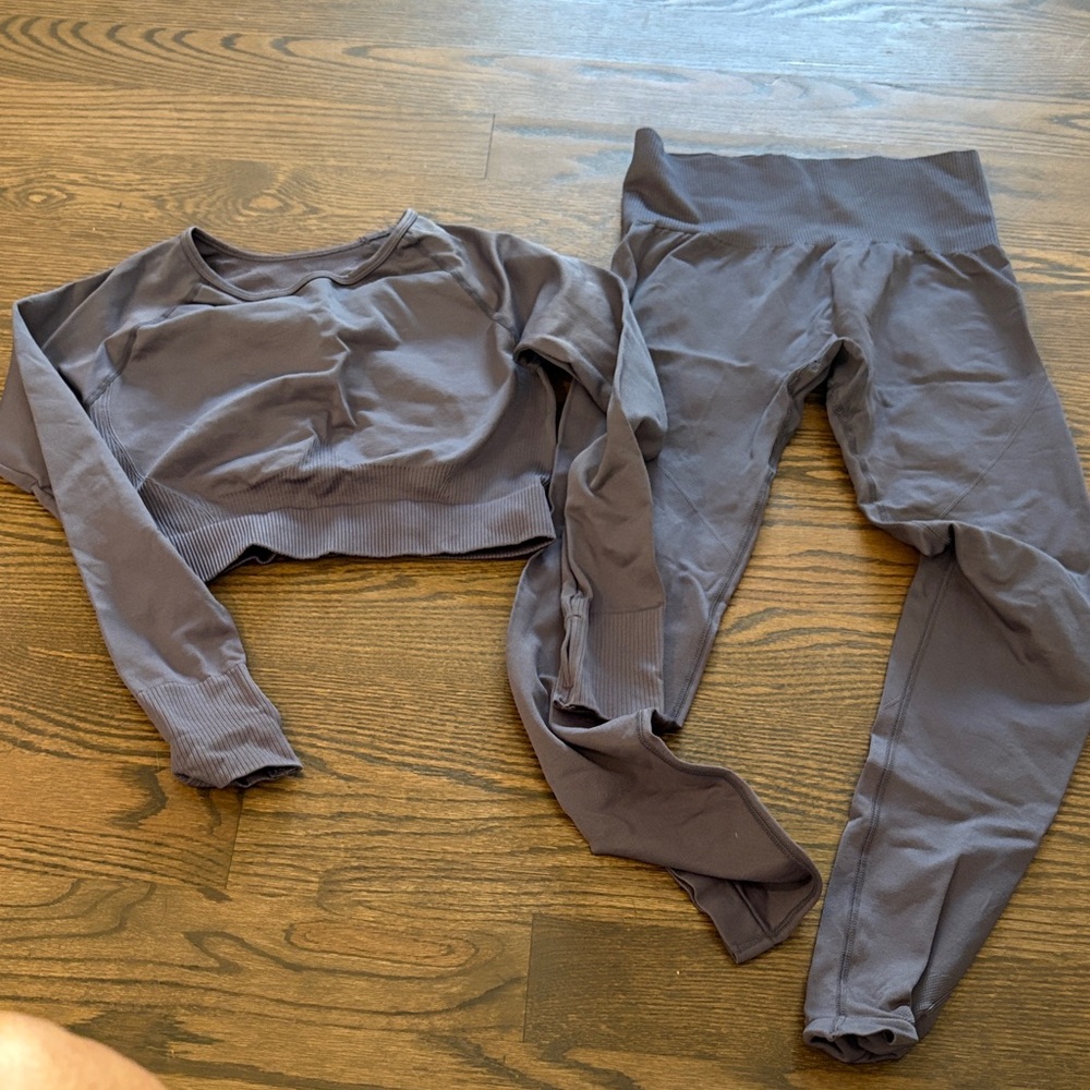 Wave CroppedLeggings Set